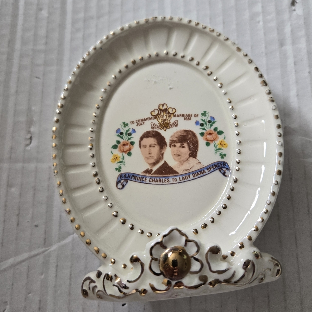 To Commemorate The Marriage Of HRH Prince Charles To Lady Diana Spencer 1981